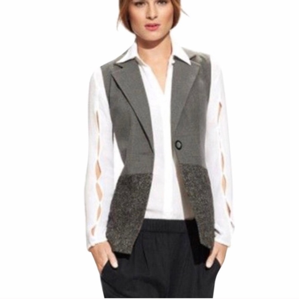 CAbi Perforated Top Size Medium